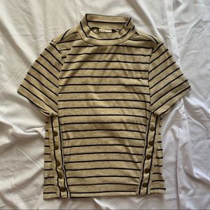 WE THE FREE SIDE BUTTON MOCK NECK CROP